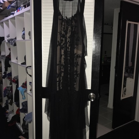 NEW BCBG MAX AXRIA RUNWAY Black "VICTORIA"DRESS - Picture 8 of 8